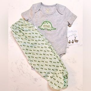 Duck Duck Goose 2-piece Outfit, 6-9 months, Dinosaurs
